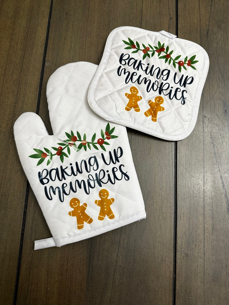 Baking up memories oven mitt and pot holder set
