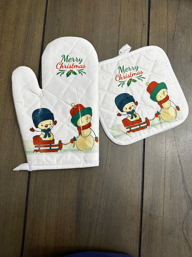 Sledding snowmen oven mitt & pot holder set